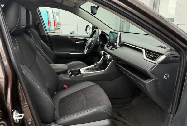 Toyota RAV 4 2021 года с пробегом 84 068 км, фото 13
