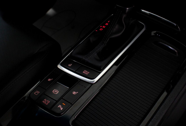 Kia Optima 2019 года с пробегом 102 372 км, фото 11