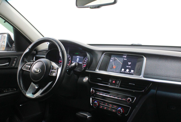 Kia Optima 2019 года с пробегом 102 372 км, фото 9
