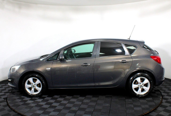 Opel Astra 2014 года с пробегом 116 086 км, фото 8