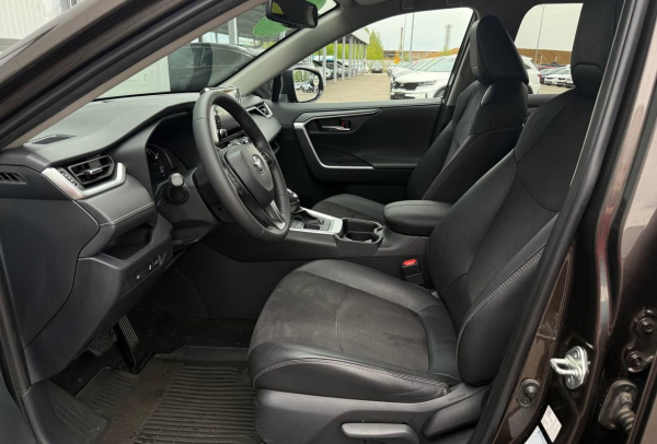 Toyota RAV 4 2021 года с пробегом 84 068 км, фото 10