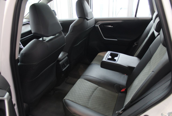 Toyota RAV 4 2024 года с пробегом 43 км, фото 14