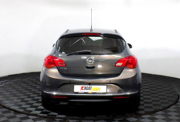 Opel Astra 2014 года с пробегом 116 086 км, фото 6